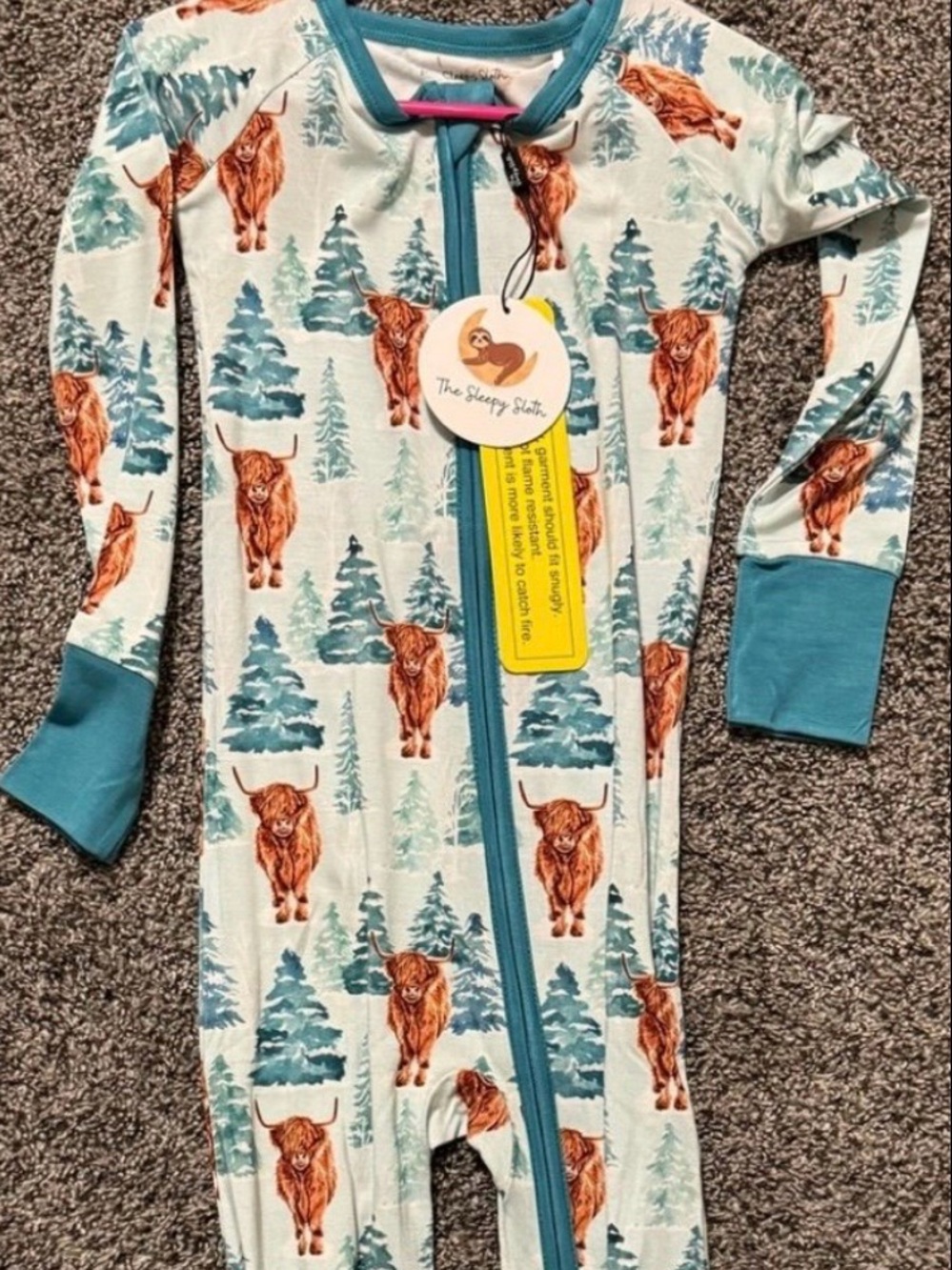 The sleepy sloth zippy bamboo Pajamas Udderly cold 3T